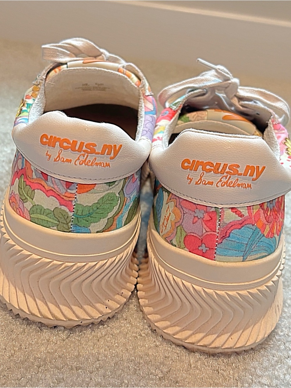 Circus NY by Sam Edelman Tatum Flower Platform Sneakers Size 10 - Picture 5 of 12